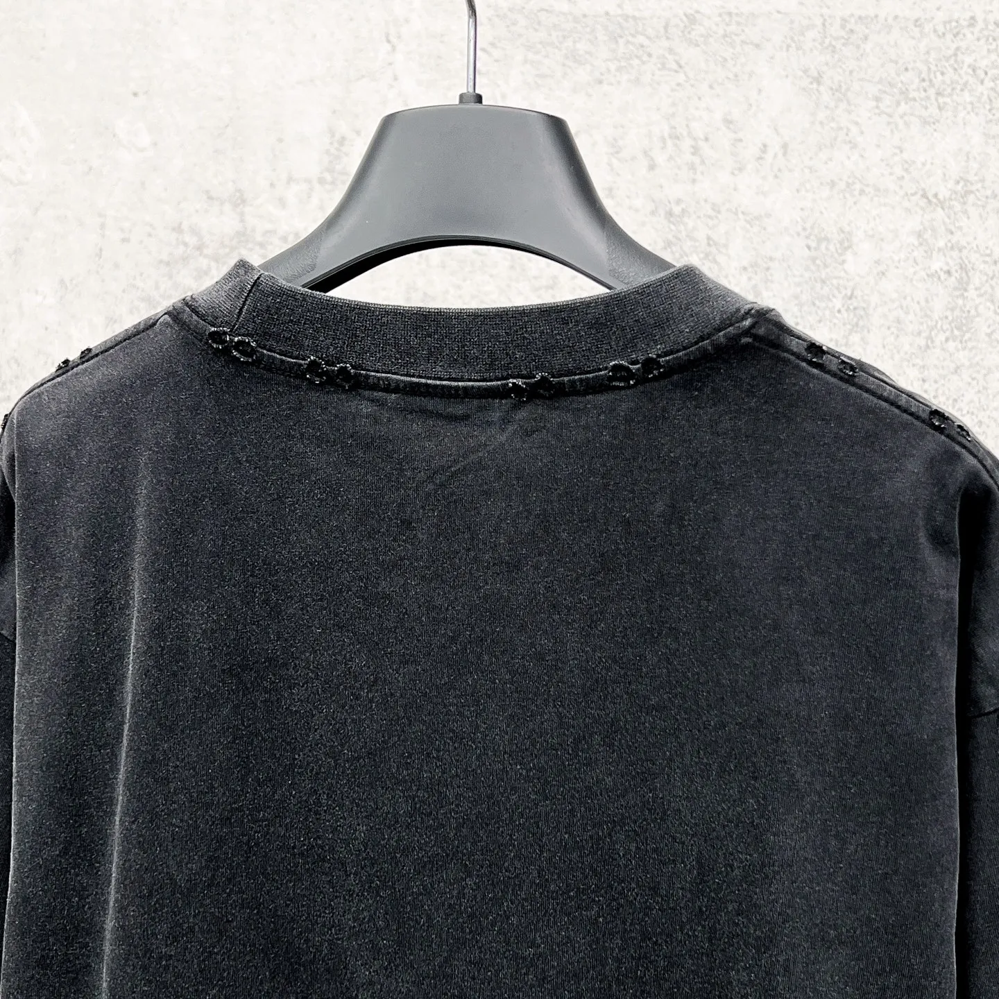 【 . Quality】BALENCI*GA/ .SS 26 New Arrival 。 Balenclag* T 。 Retro . 。 . Authentic 。 ！ ZP 。 260 ， . ， ， 。 。 ， 。 OS . Same Style ：BL 263786 ： Size：XS S M L